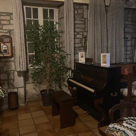 Ancien Hotel Plein De Charme Бом-ле-Дам Екстериор снимка